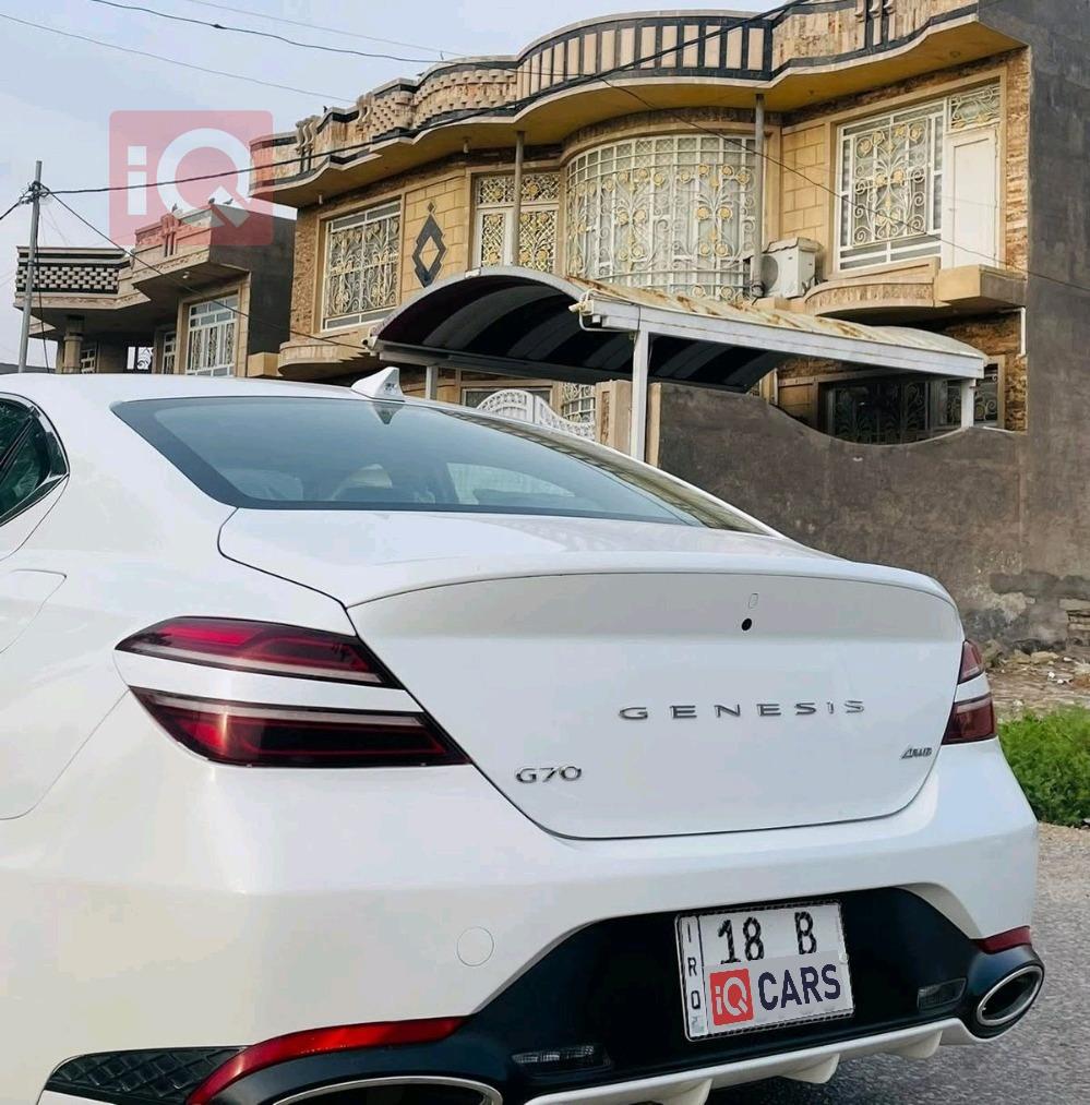 جنسس G70